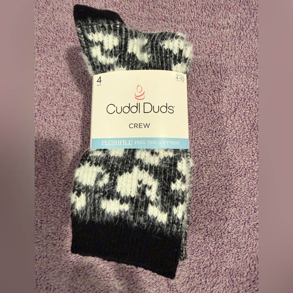 Cuddl Duds Black and White Patterned Crew Socks